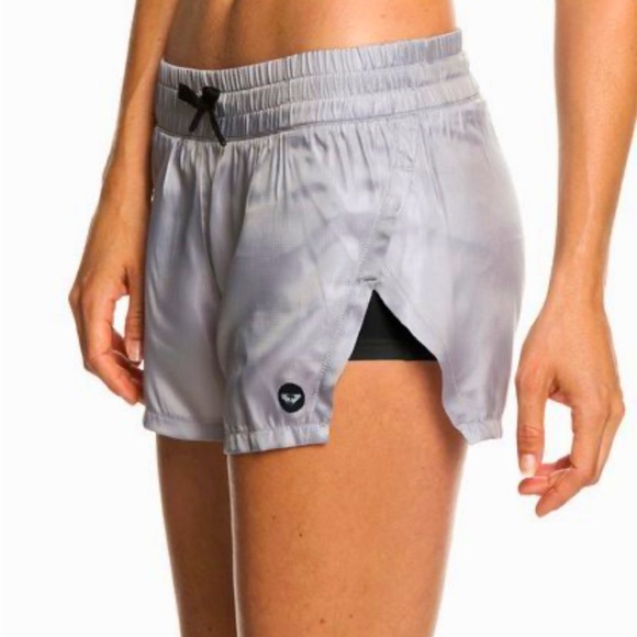 Roxy Pants - Roxy Workout Silver Shorts